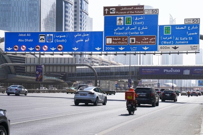 Dubai RTA delivery drivers